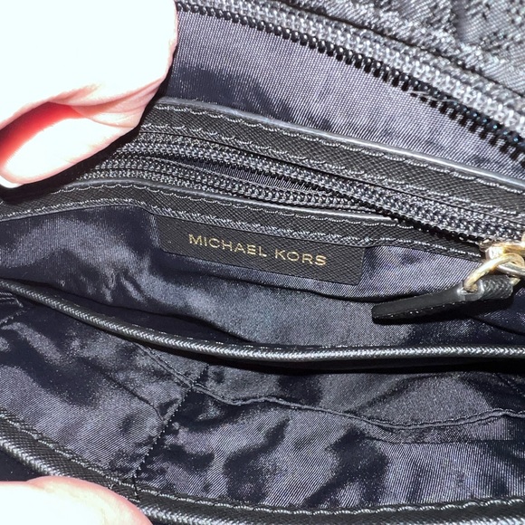 Michael Kors Black Crossbody Bag- strap not original - Picture 8 of 10